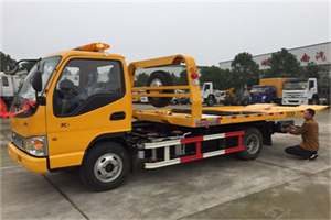 遵义哪里有拖车服务